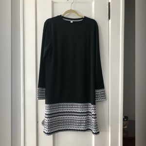 NWOT Exclusive Black Dress Size L